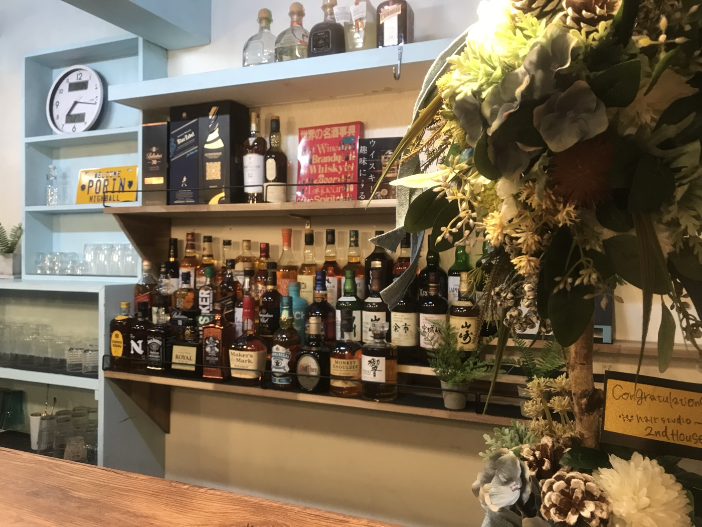 ポリんのとなり店内